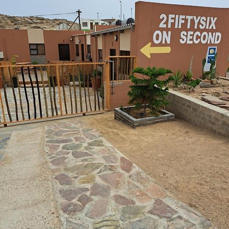 Ferienwohnung 2Fiftysix On Second Lüderitz Exterior foto